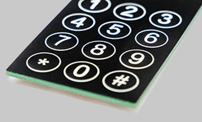 Quel matériau est le clavier à membrane?
